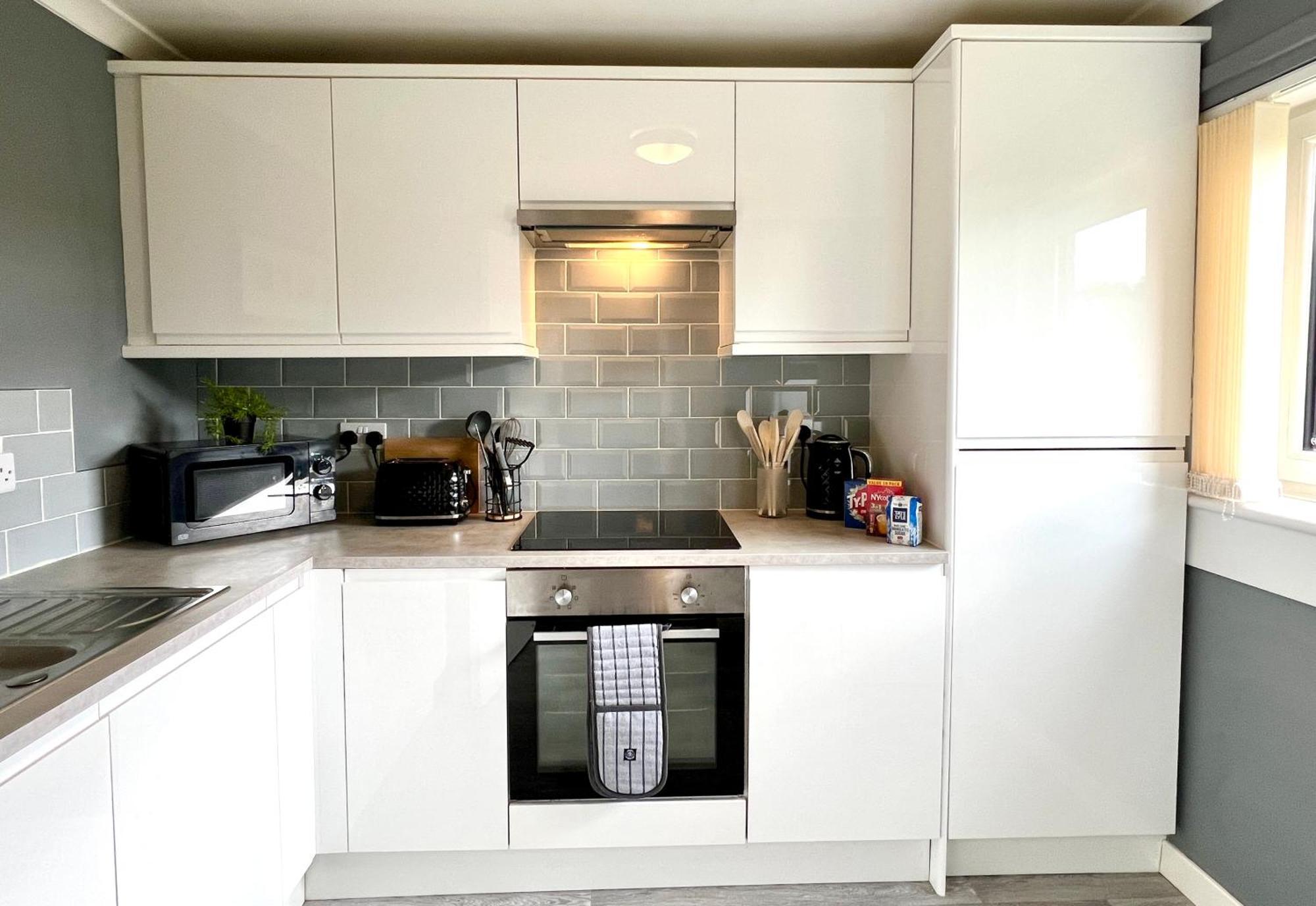 Spacious 2 Bed-Flat In Glasgow City - Free Parking Exterior photo